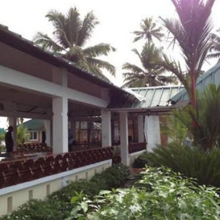 Riverine Resort Alappuzha Exterior foto